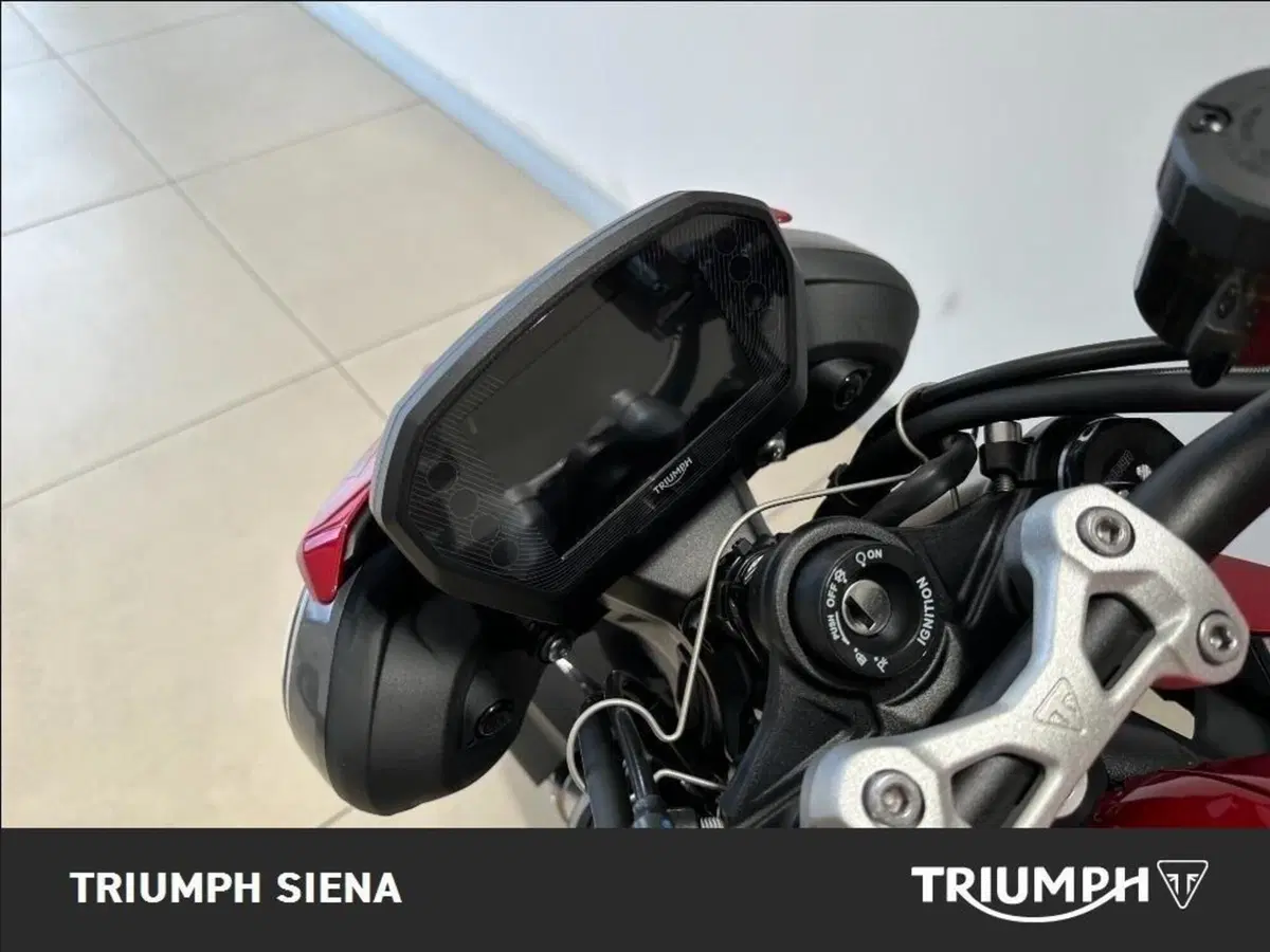 Triumph Street Triple 765 RS (2023 - 26) (11)