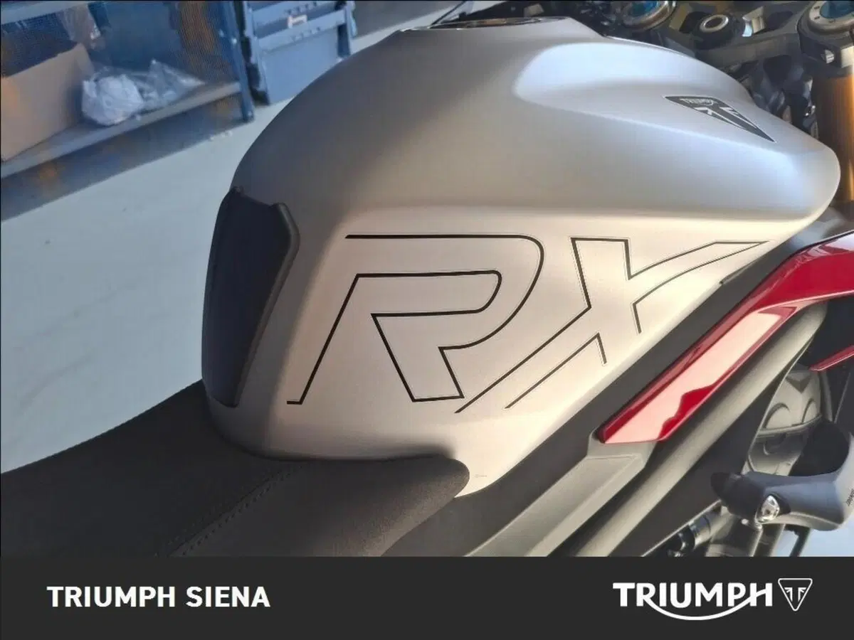 Triumph Street Triple 765 RX (2026) (4)