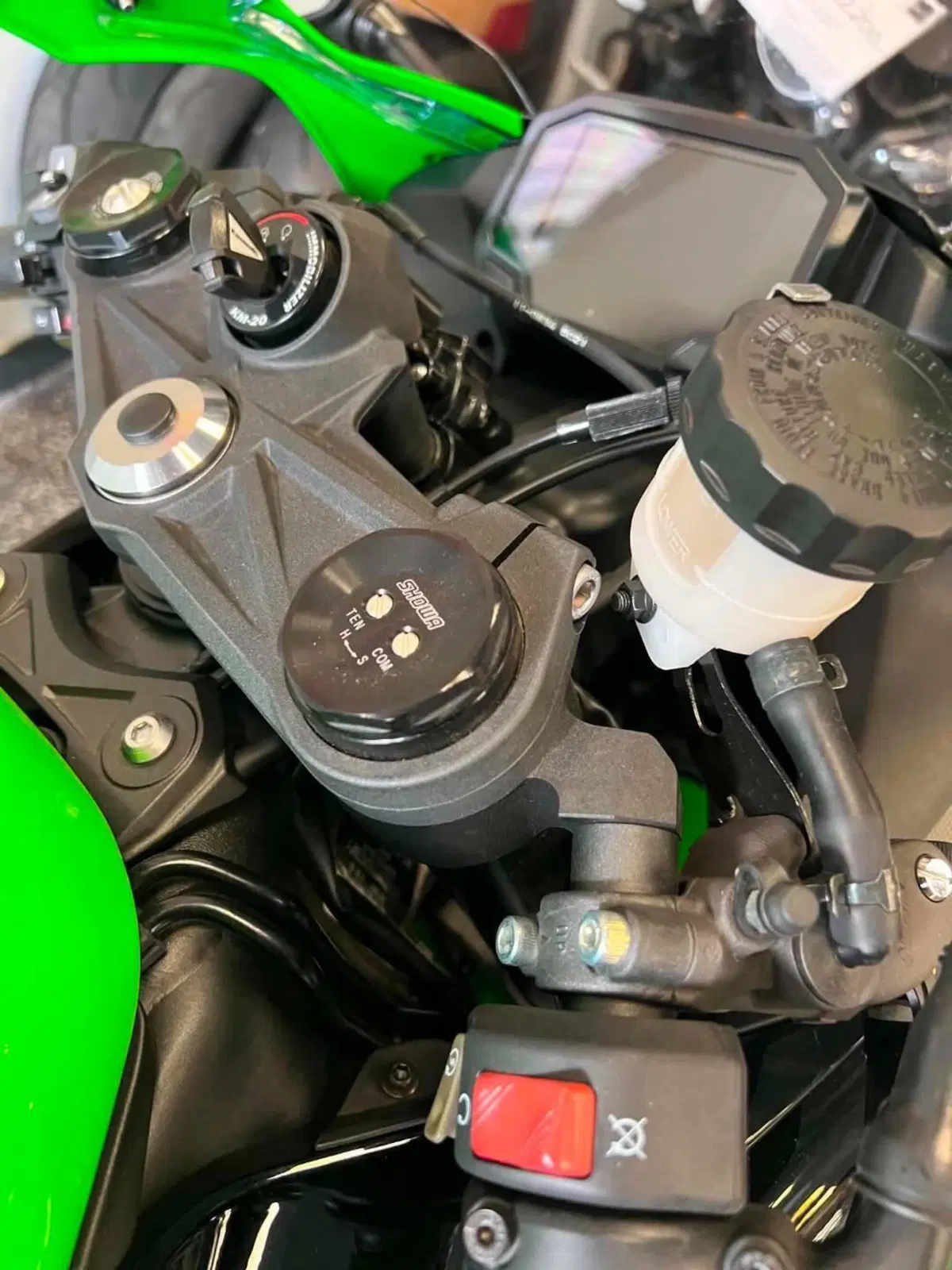 Kawasaki Ninja 636 ZX-6R (2024 - 26) (13)
