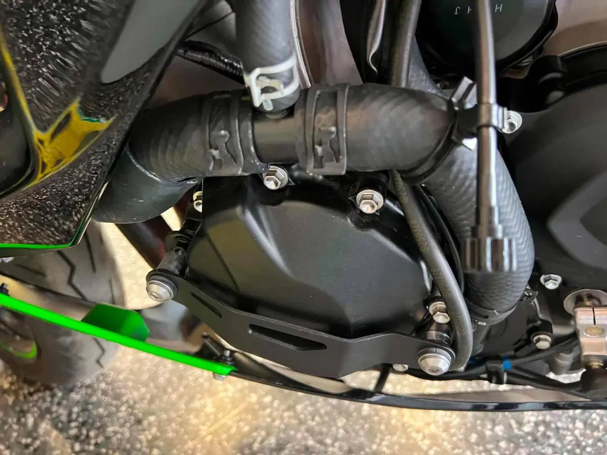 Kawasaki Ninja 636 ZX-6R (2024 - 26) (14)
