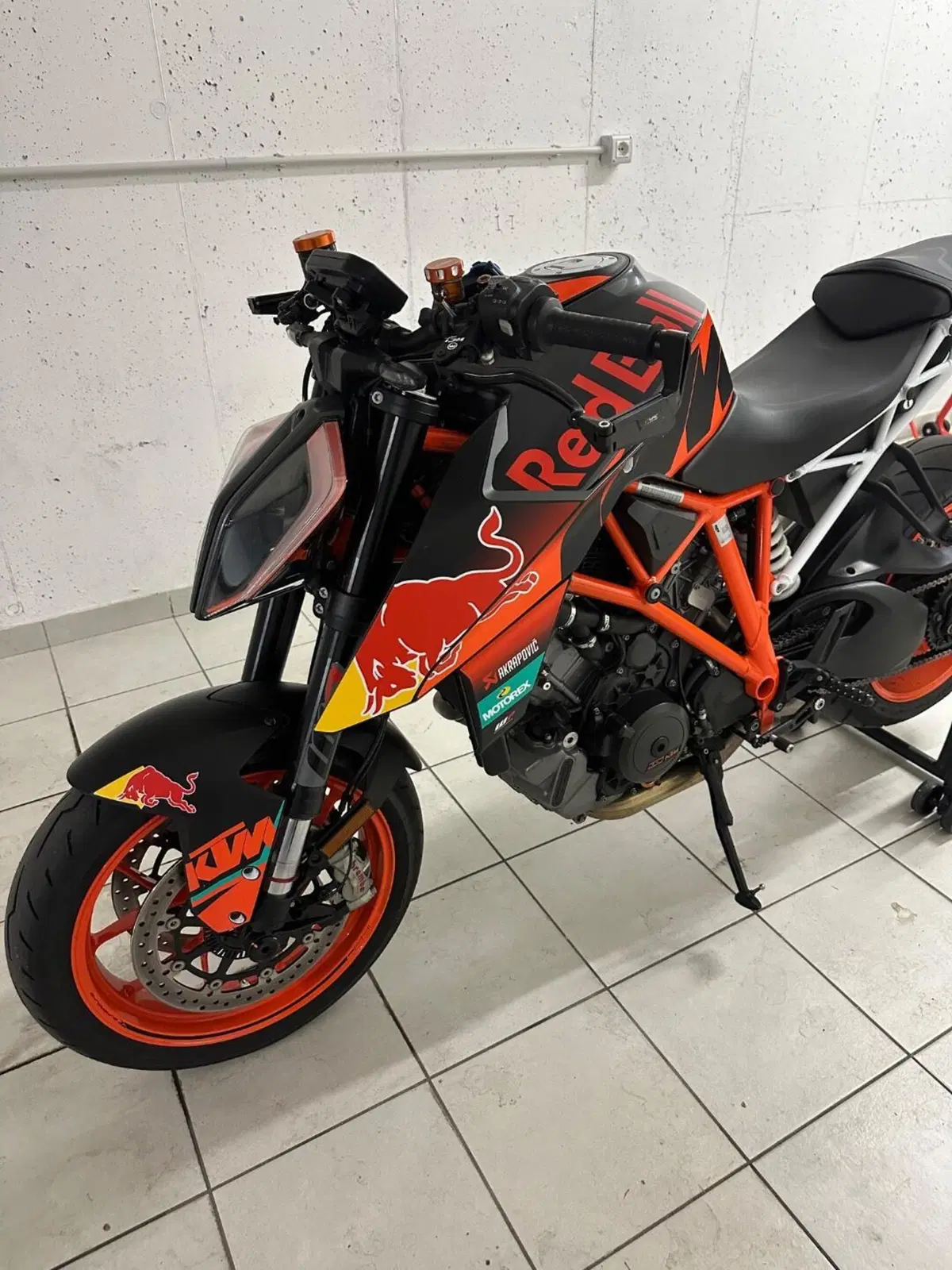 KTM 1290 Super Duke R (2019) (5)