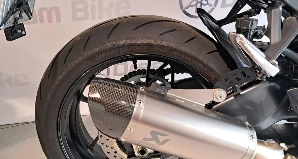 Yamaha MT-09 Y-AMT (2024 - 26) (2)