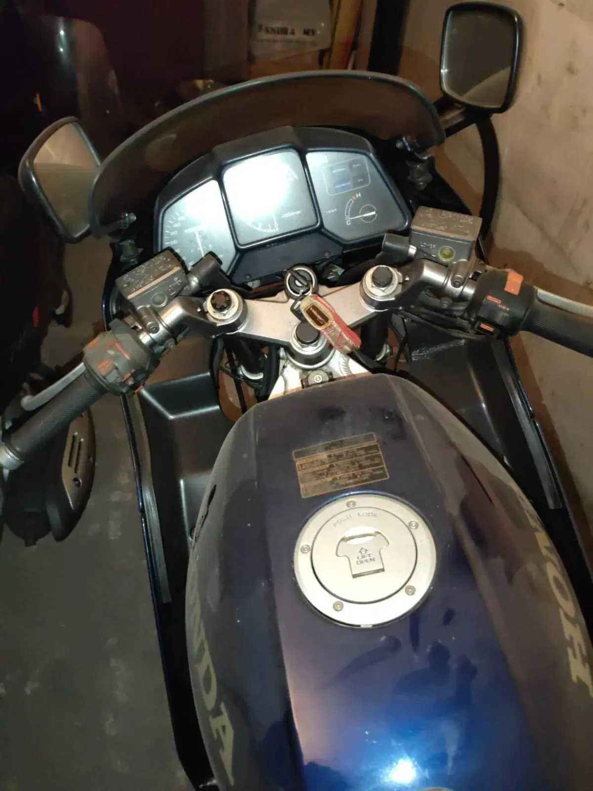 Honda VFR 750 F (1986 - 87) (3)