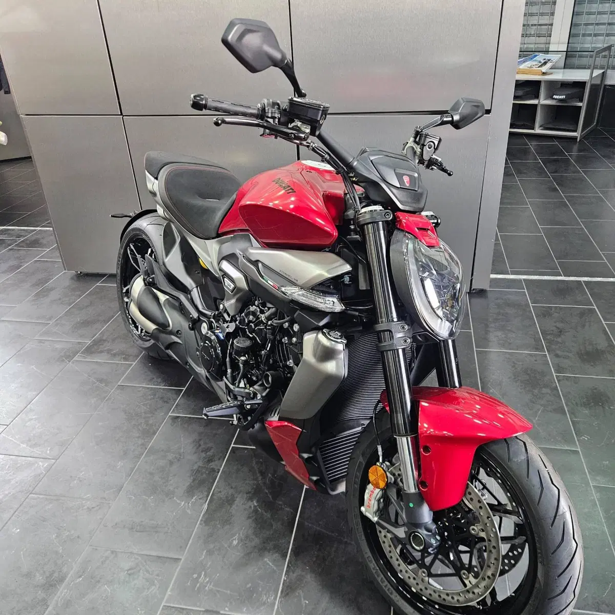 Ducati XDiavel V4 (2025 - 26) (4)