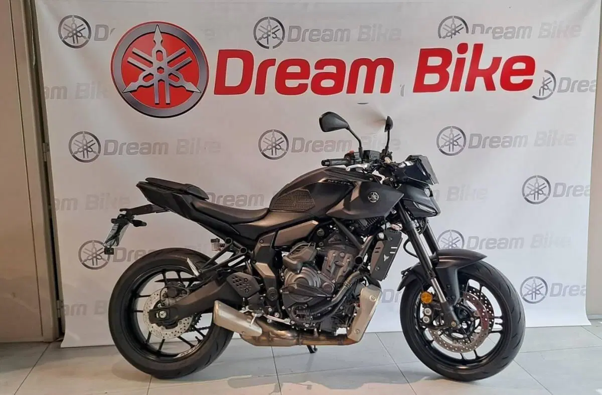 Yamaha MT-07 Y-AMT (2025 - 26) (2)