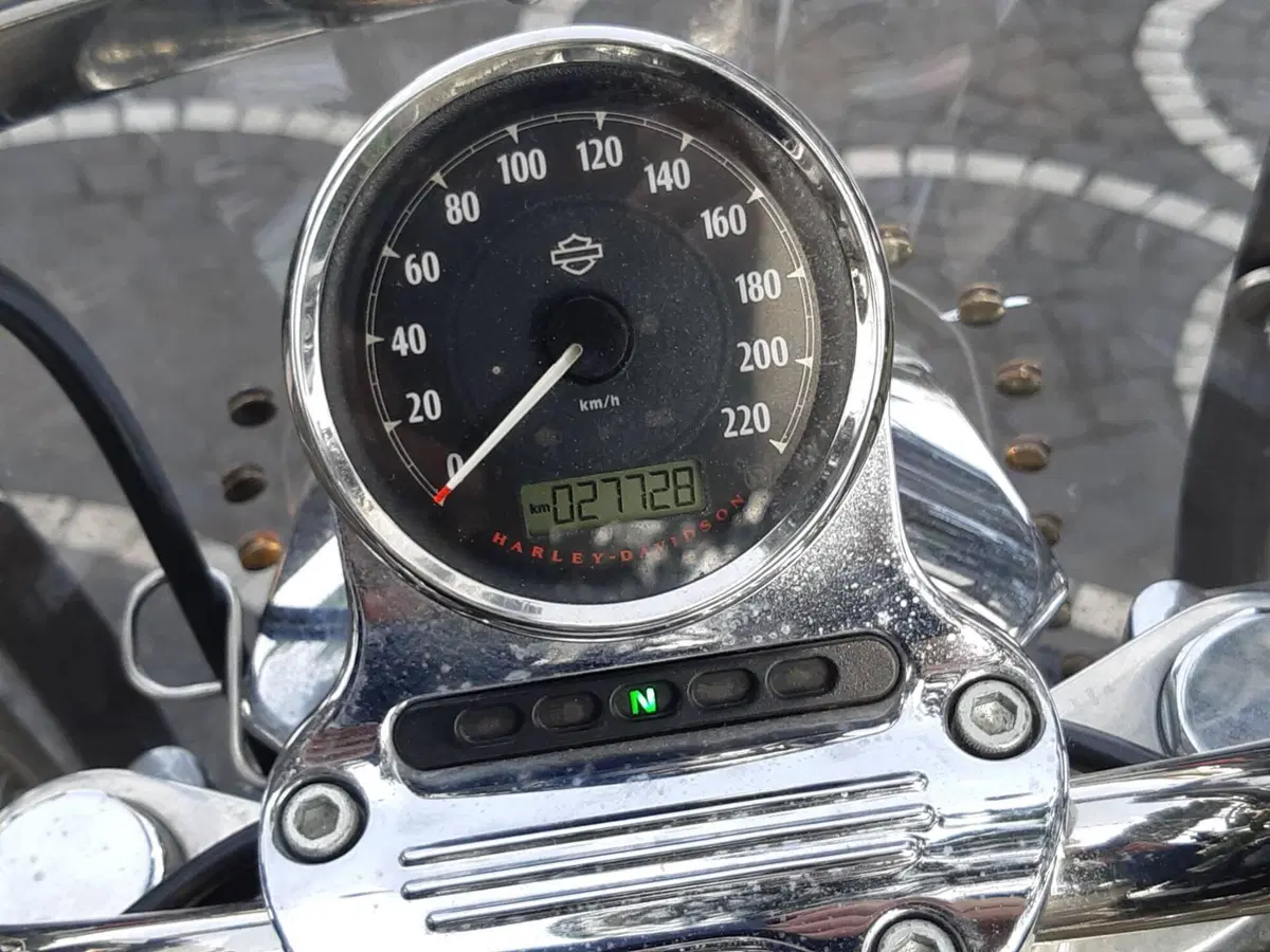 Harley-Davidson 1200 SuperLow (2014 - 16) - XL 1200T (2)