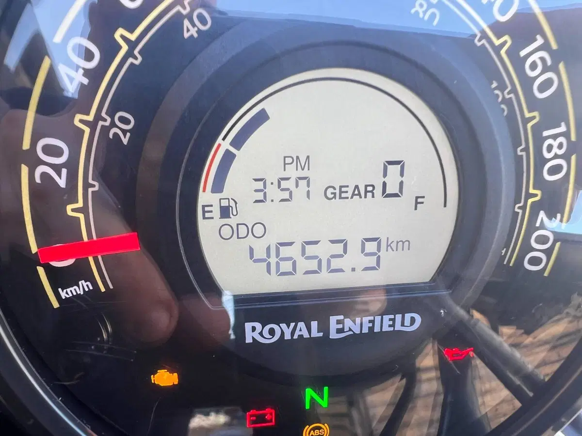 Royal Enfield Guerrilla 450 (2024 - 26) (4)