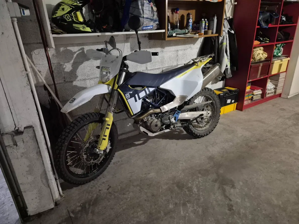 Husqvarna 701 Enduro (2023 - 25) (2)