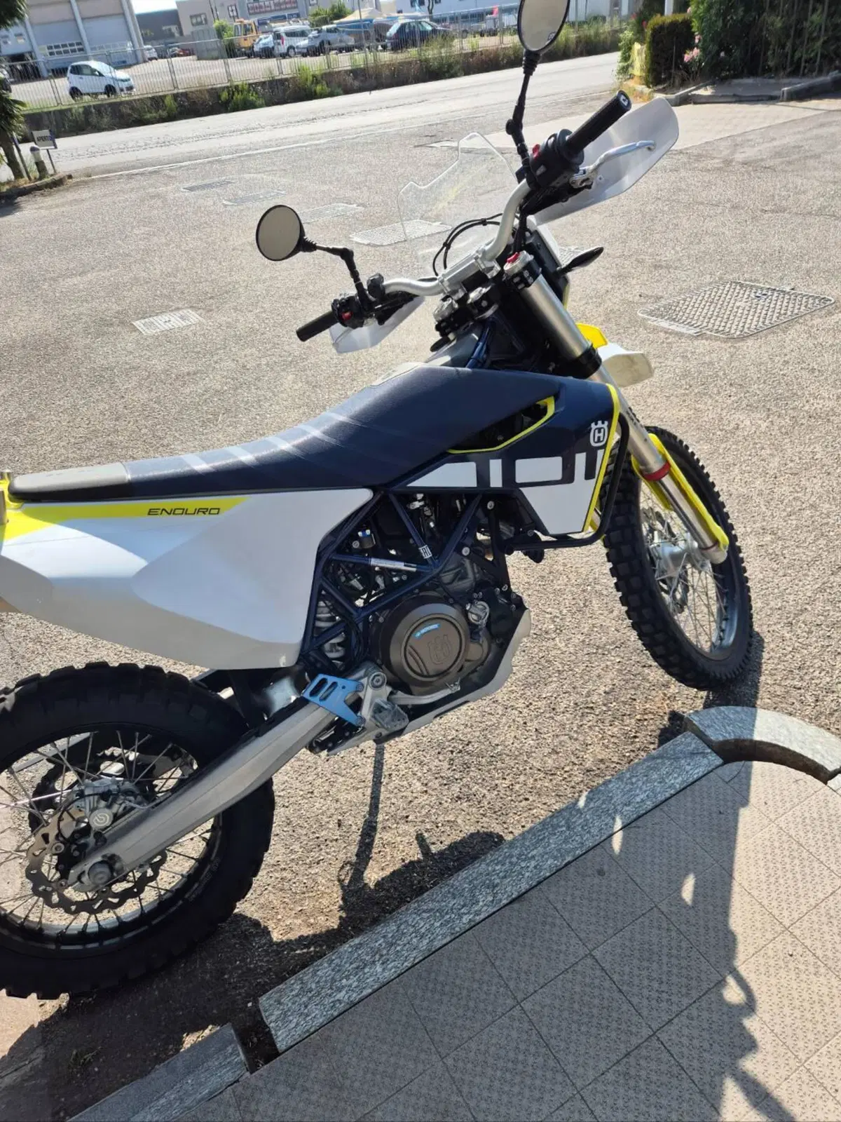 Husqvarna 701 Enduro (2023 - 25) (4)