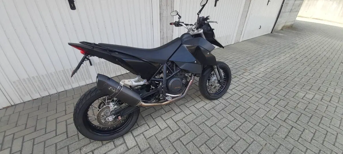 KTM 690 Supermoto (2007 - 12) (5)