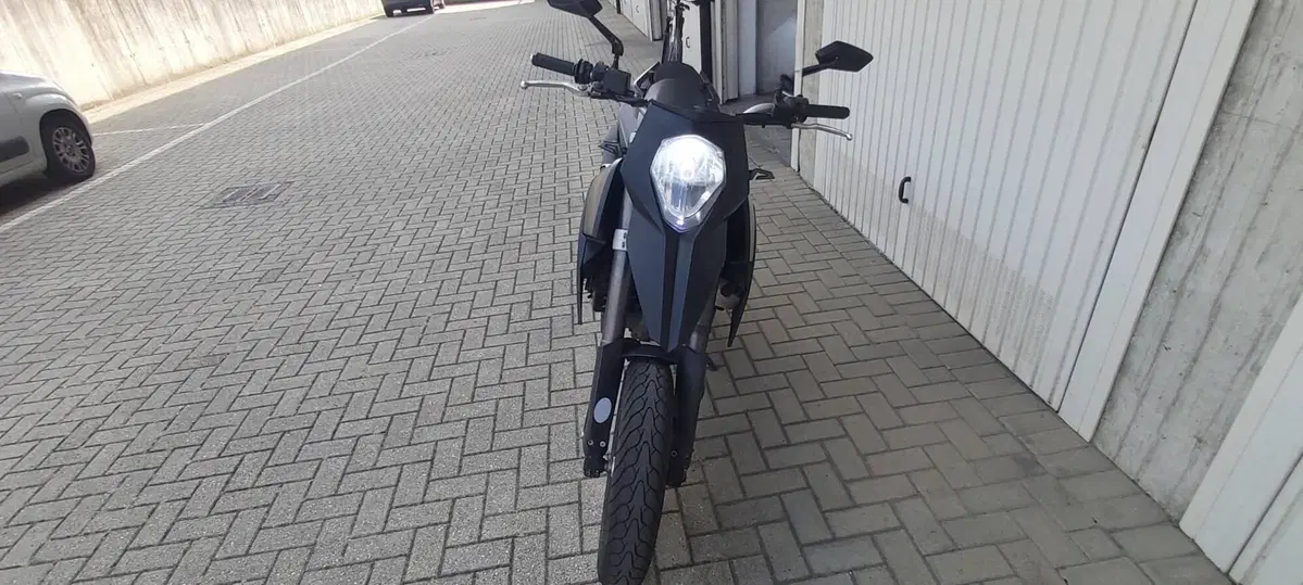 KTM 690 Supermoto (2007 - 12) (7)