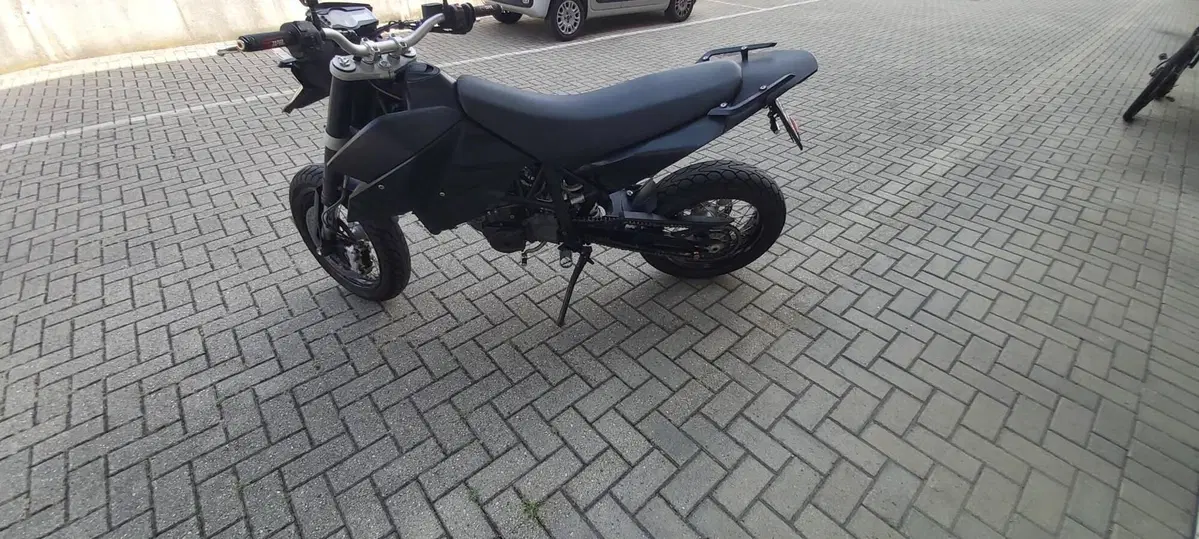 KTM 690 Supermoto (2007 - 12) (12)
