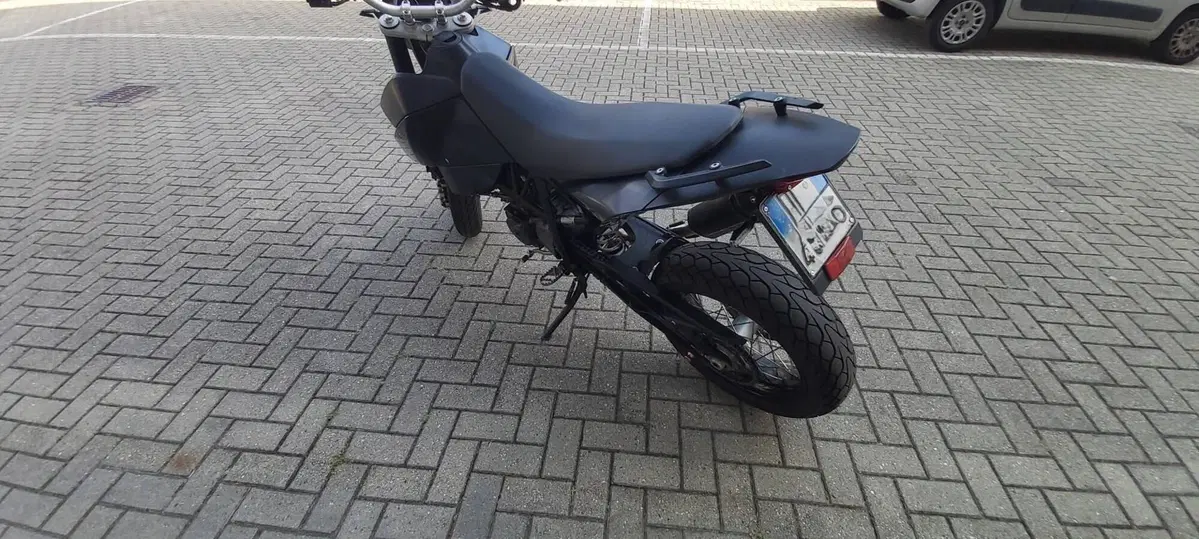 KTM 690 Supermoto (2007 - 12) (13)