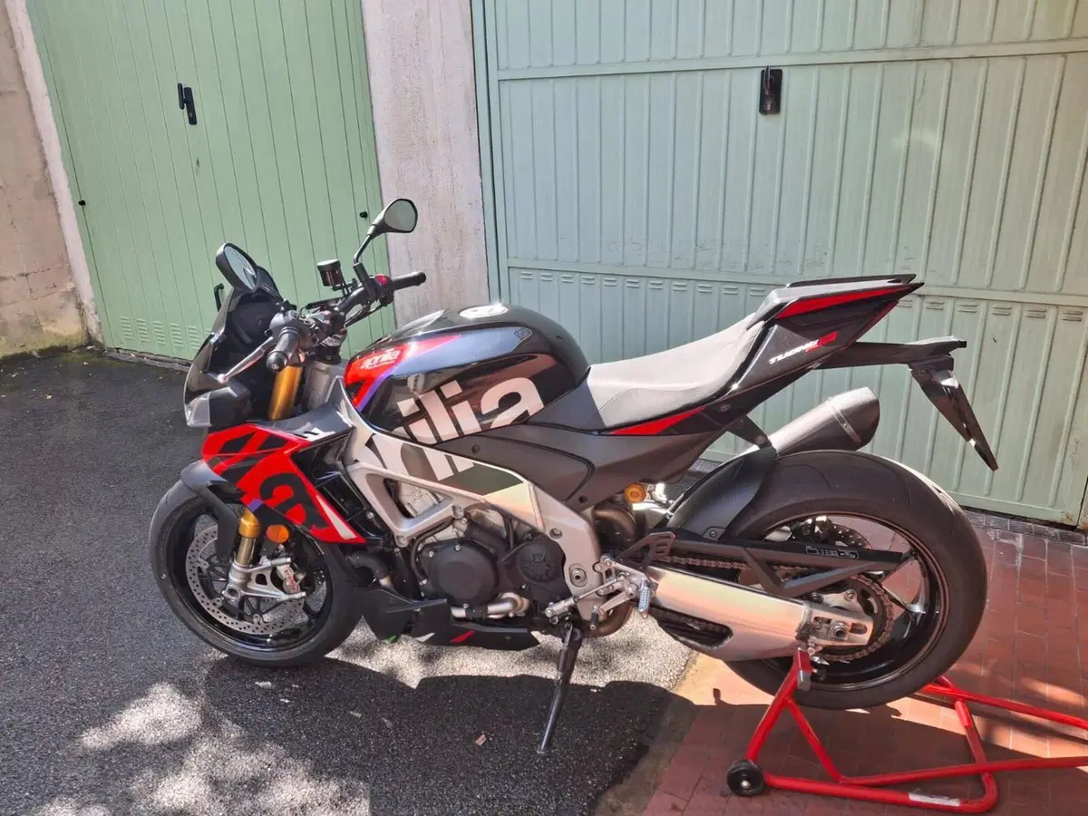 Aprilia Tuono V4 Factory (2021 - 24) (6)