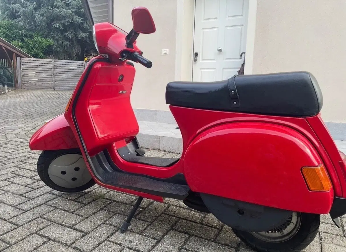 Piaggio Vespa Cosa 125