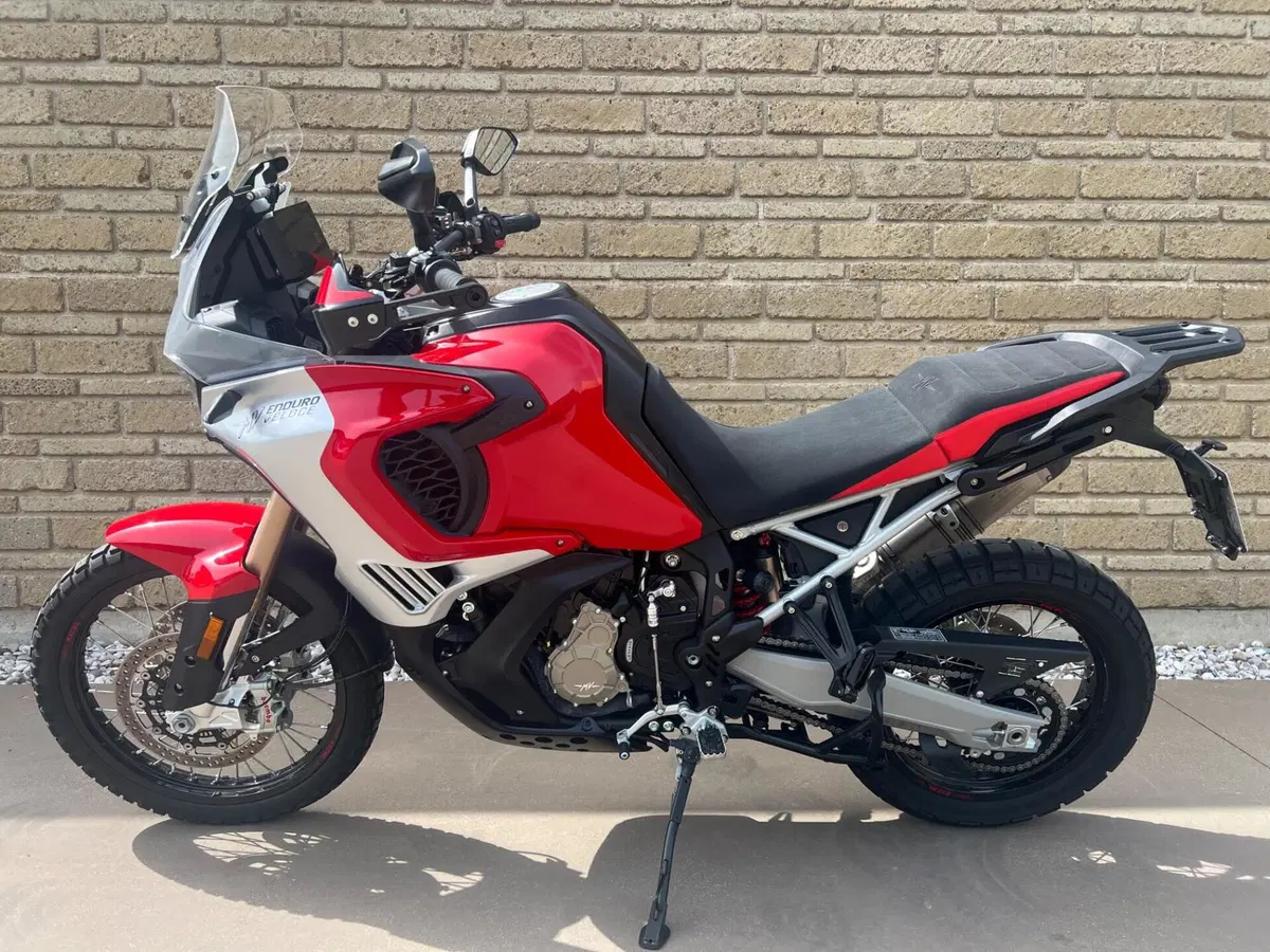 MV Agusta LXP Enduro Veloce (2024 - 25) (9)
