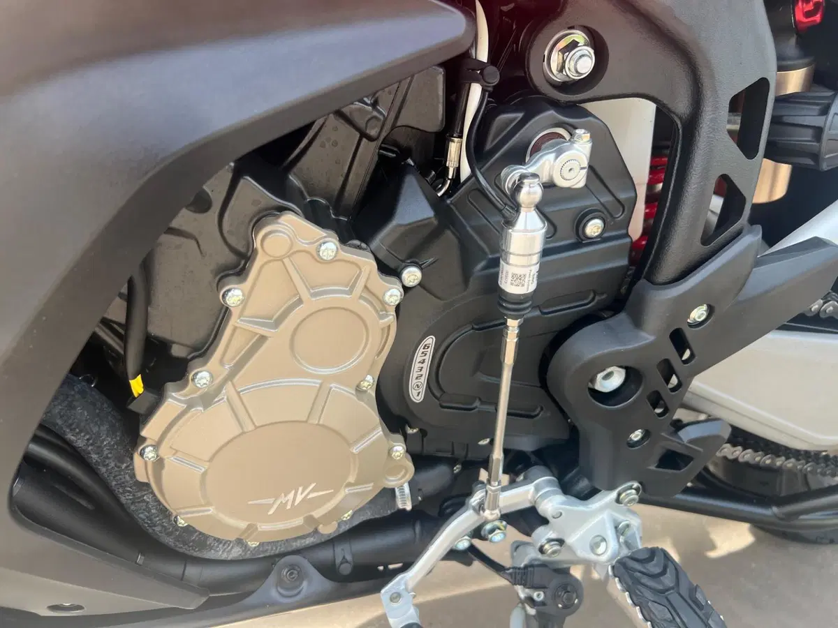 MV Agusta LXP Enduro Veloce (2024 - 25) (11)