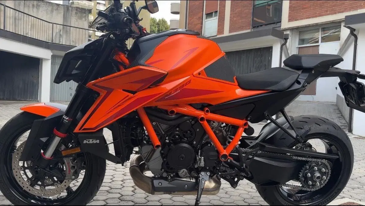 KTM 1390 Super Duke R (2024 - 26) (3)