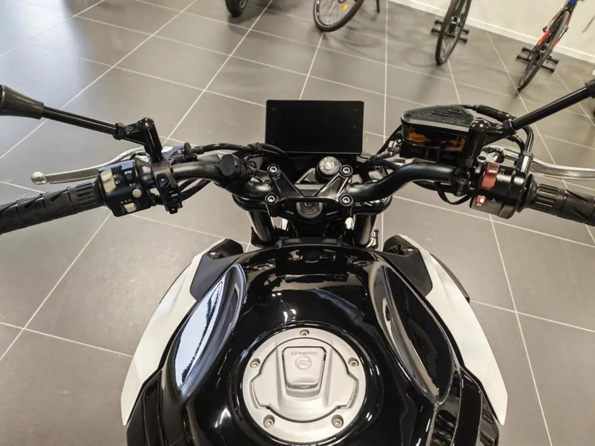 CFMOTO 650NK (2021 - 24) (2)