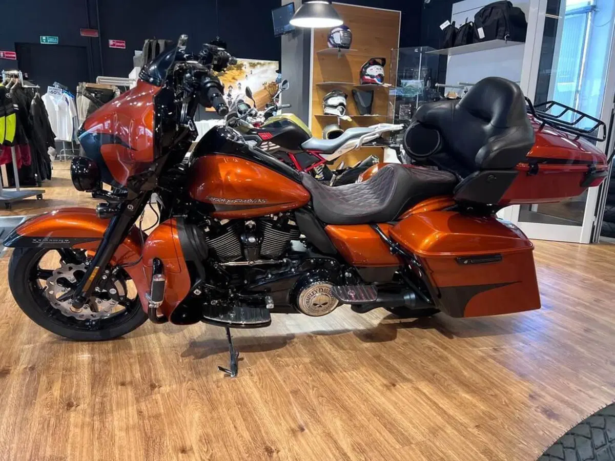 Harley-Davidson 114 Electra Glide Ultra Limited (2019) - FLHTK (5)