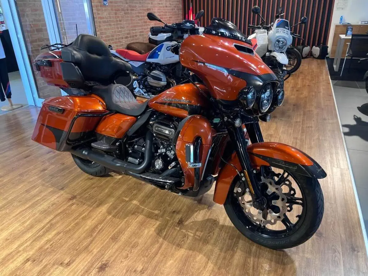 Harley-Davidson 114 Electra Glide Ultra Limited (2019) - FLHTK (2)