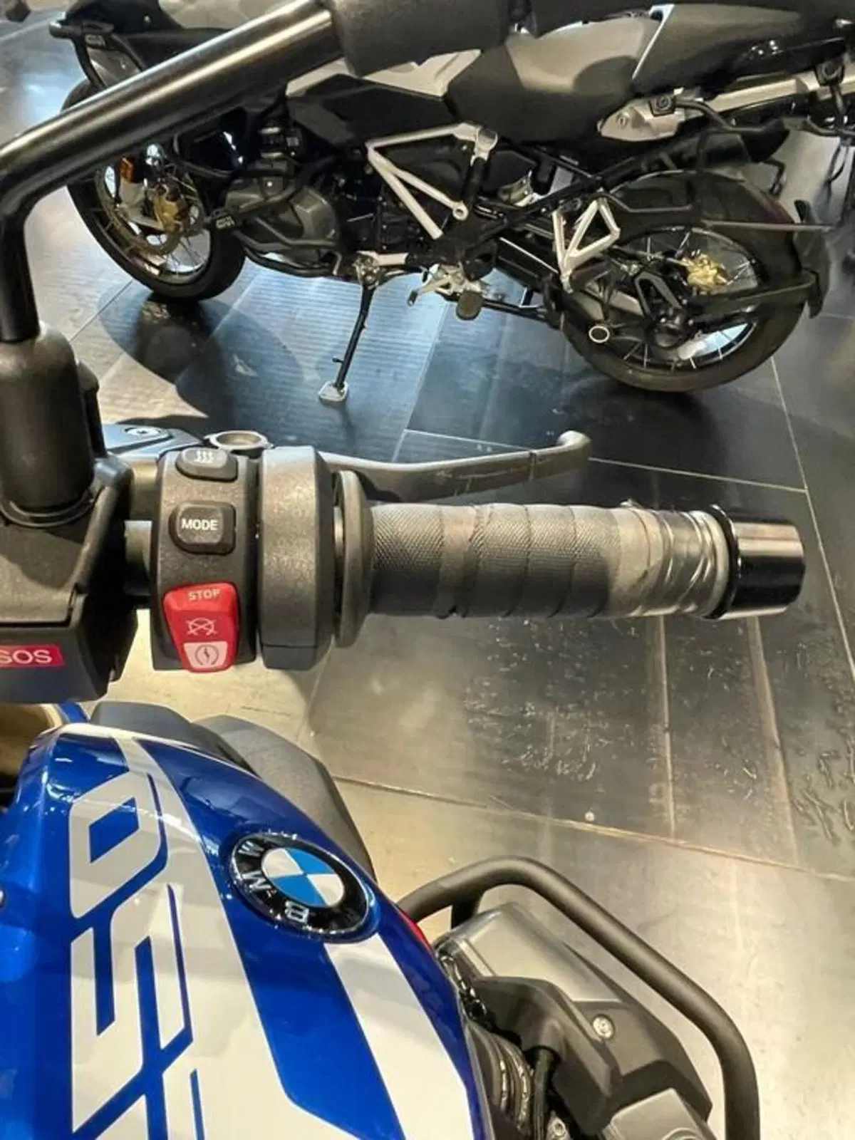 Bmw R 1250 R (2021 - 25) (3)