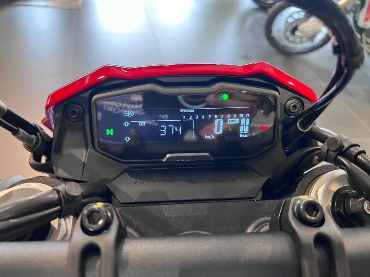 Ducati Hypermotard 698 Mono (2024 - 26) (7)