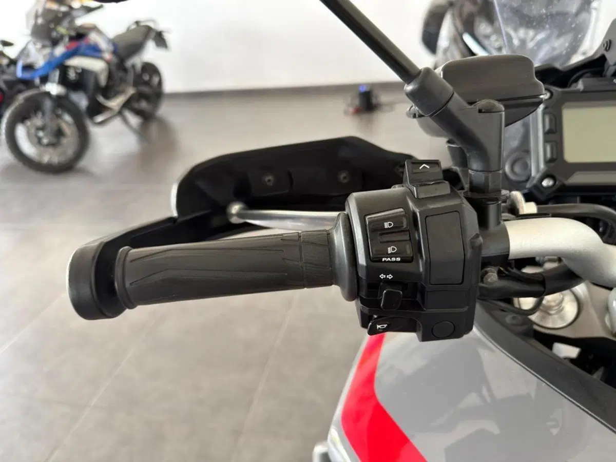 Yamaha Tracer 900 (2018 - 20) (9)