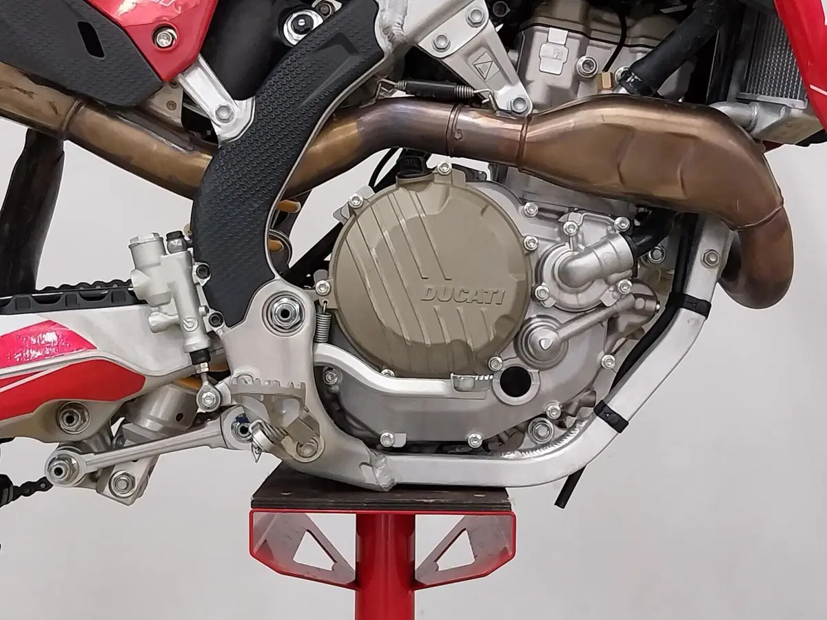 Ducati Desmo450 MX (2026) (12)
