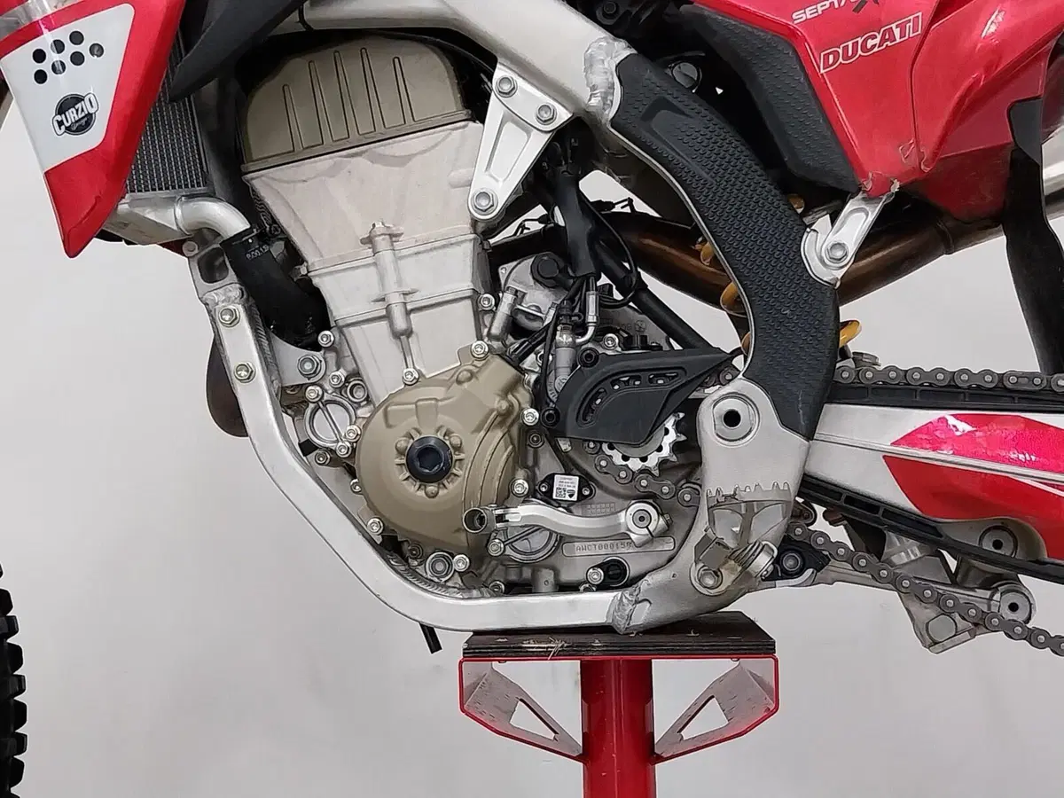 Ducati Desmo450 MX (2026) (19)