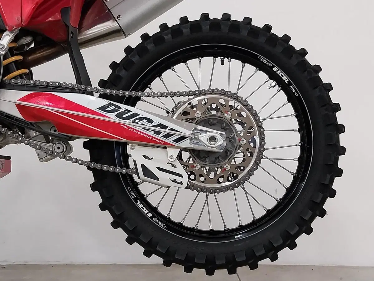 Ducati Desmo450 MX (2026) (20)