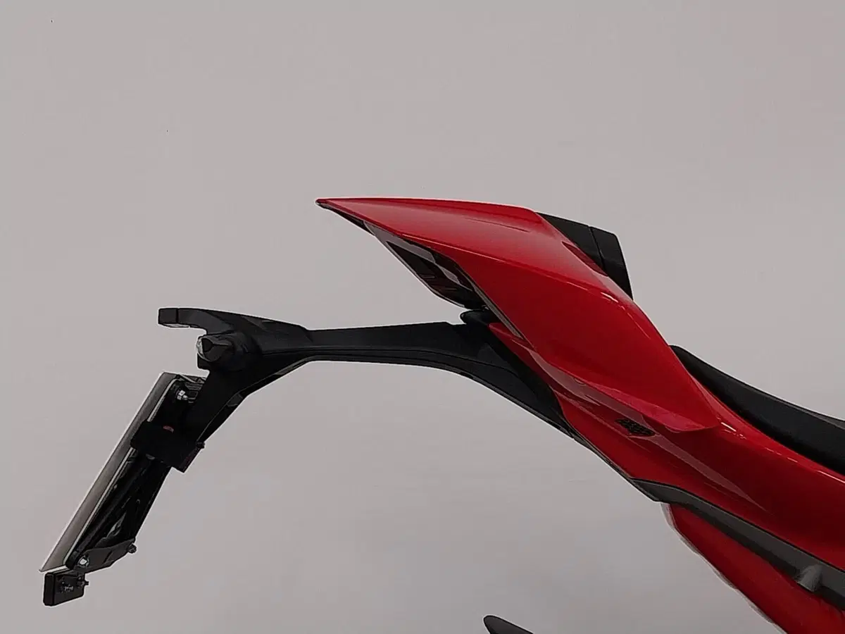 Ducati Streetfighter V4 S (2025 - 26) (6)