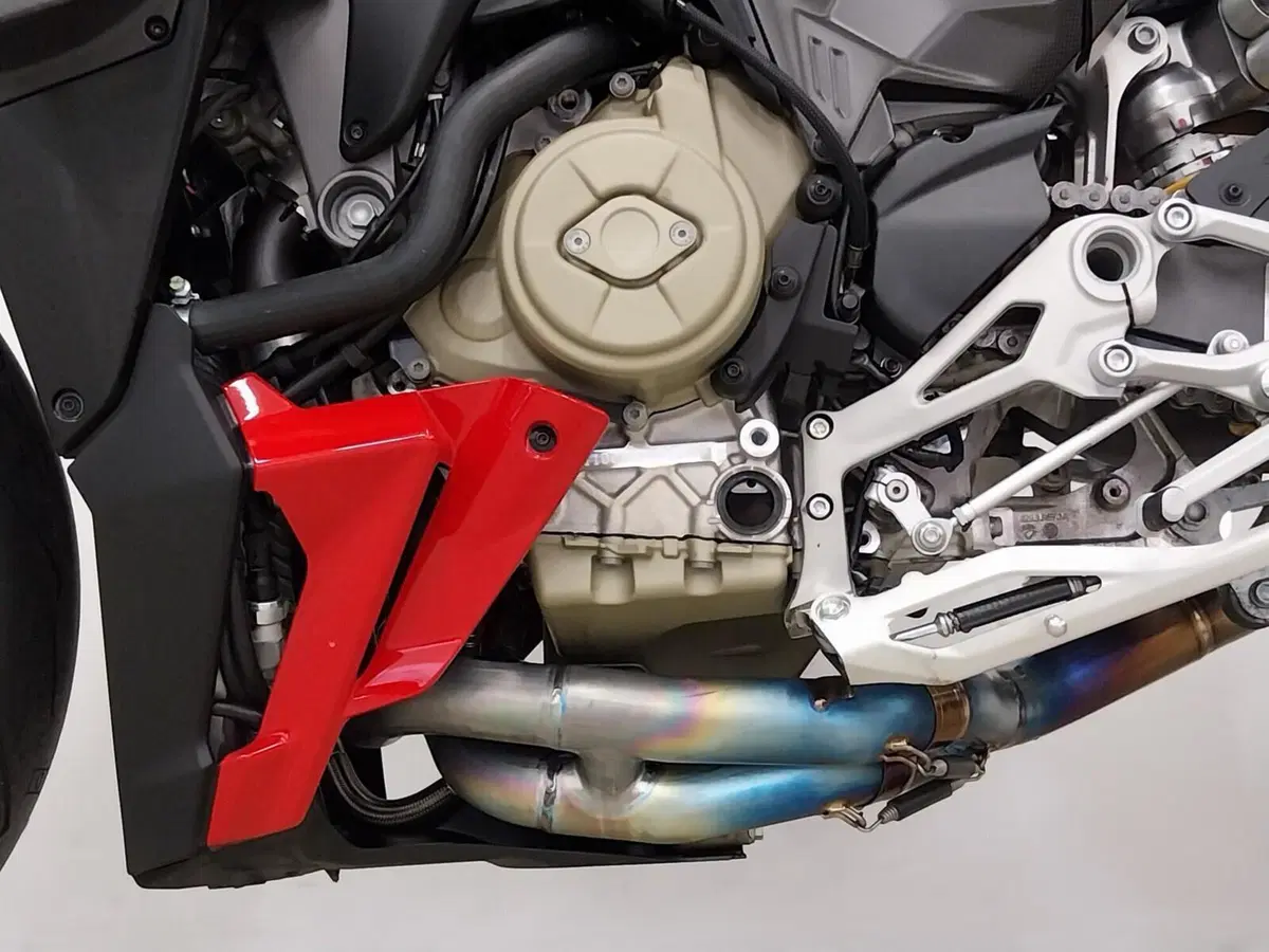 Ducati Streetfighter V4 S (2025 - 26) (19)