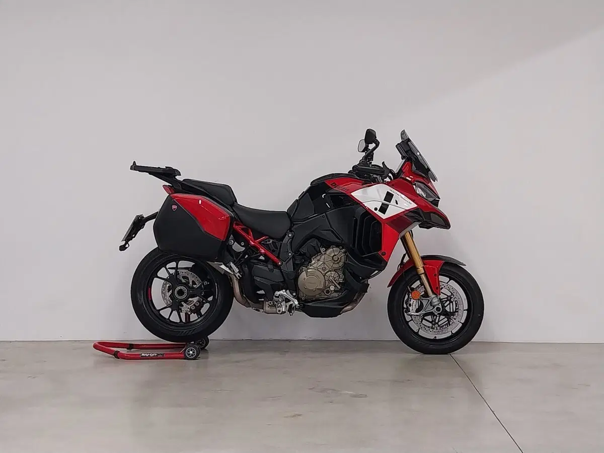 Ducati Multistrada V4 Pikes Peak (2021 - 24) (2)