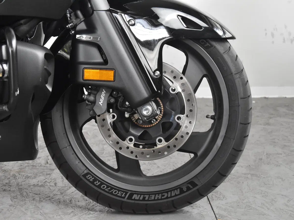 Honda GL 1800 F6B Goldwing Bagger (2012 - 16) (9)