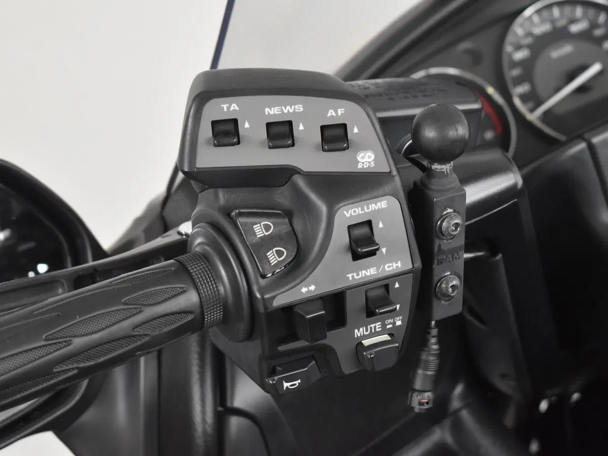 Honda GL 1800 F6B Goldwing Bagger (2012 - 16) (18)