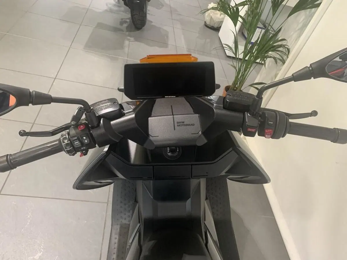 Bmw CE 04 (2021 - 25) (4)