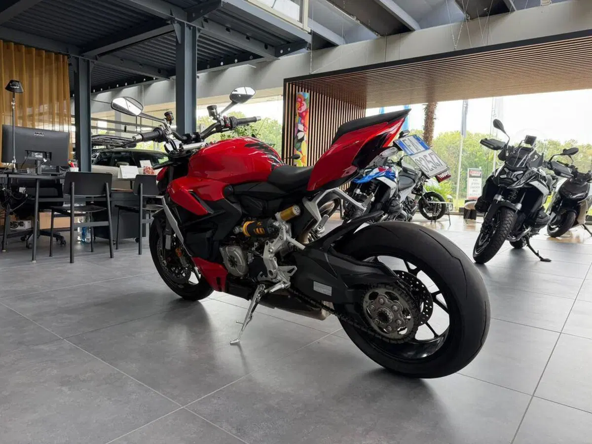 Ducati Streetfighter V2 (2022 - 24) (3)