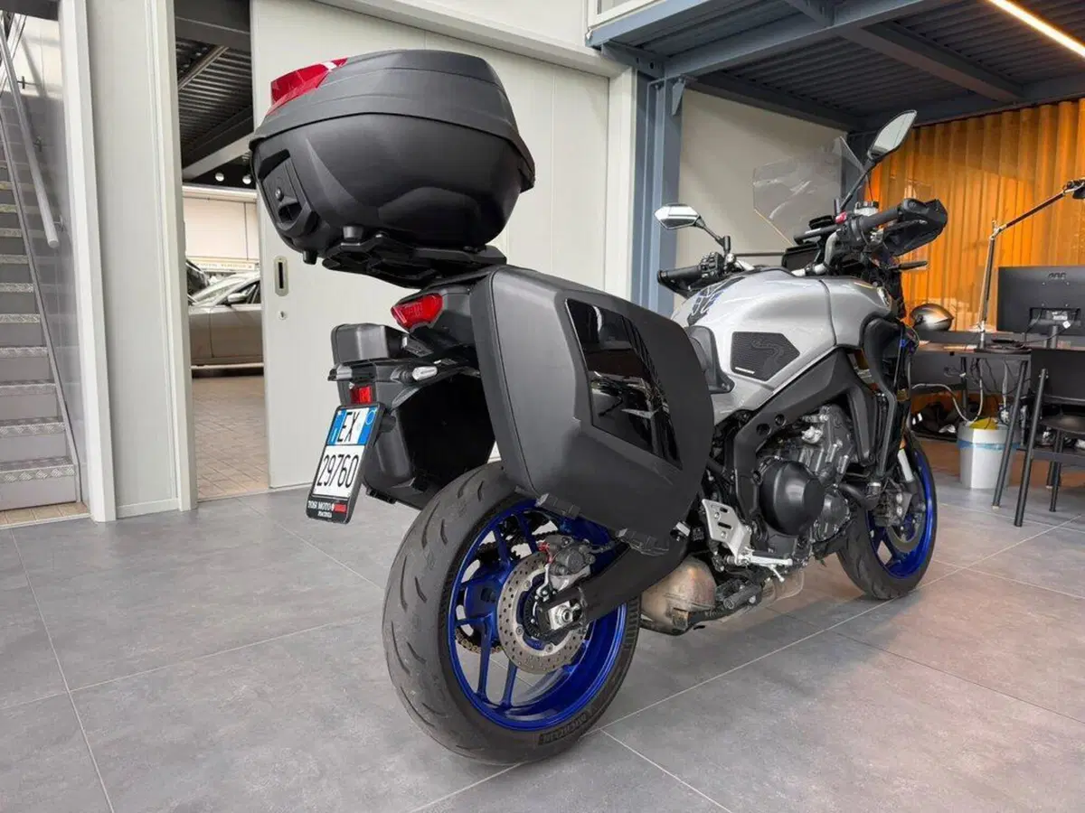 Yamaha MT-09 (2021 - 23) (4)