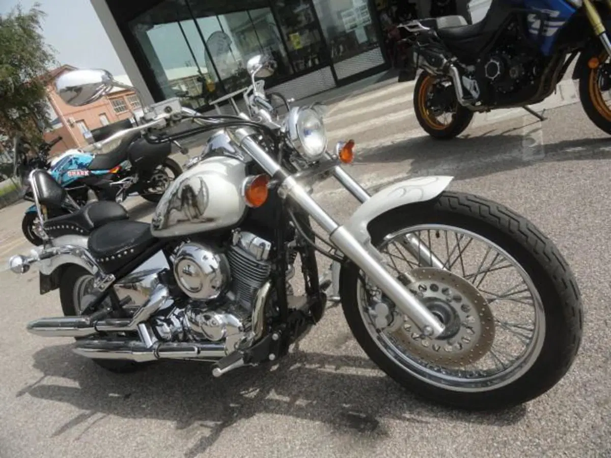 Yamaha XVS 650 Drag Star (1997 - 05) (2)