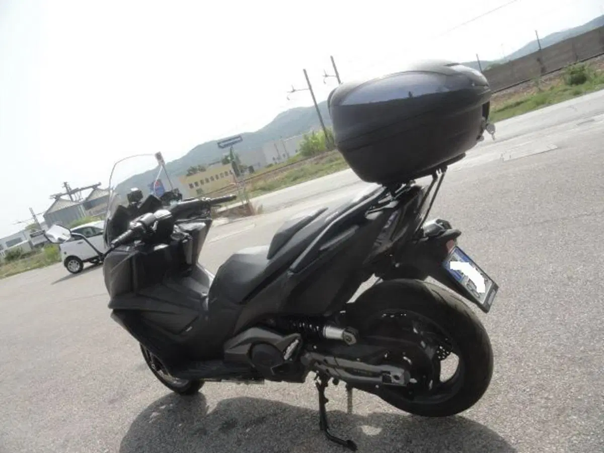 Kymco AK 550 ETS (2021 - 26) (6)