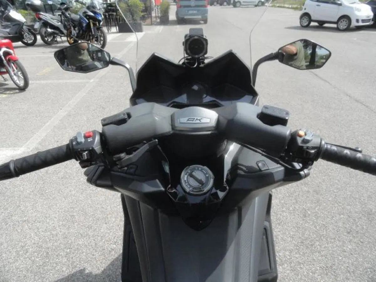 Kymco AK 550 ETS (2021 - 26) (11)