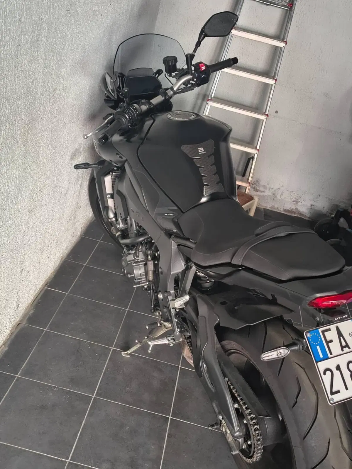 Yamaha MT-10 (2022 - 26) (3)