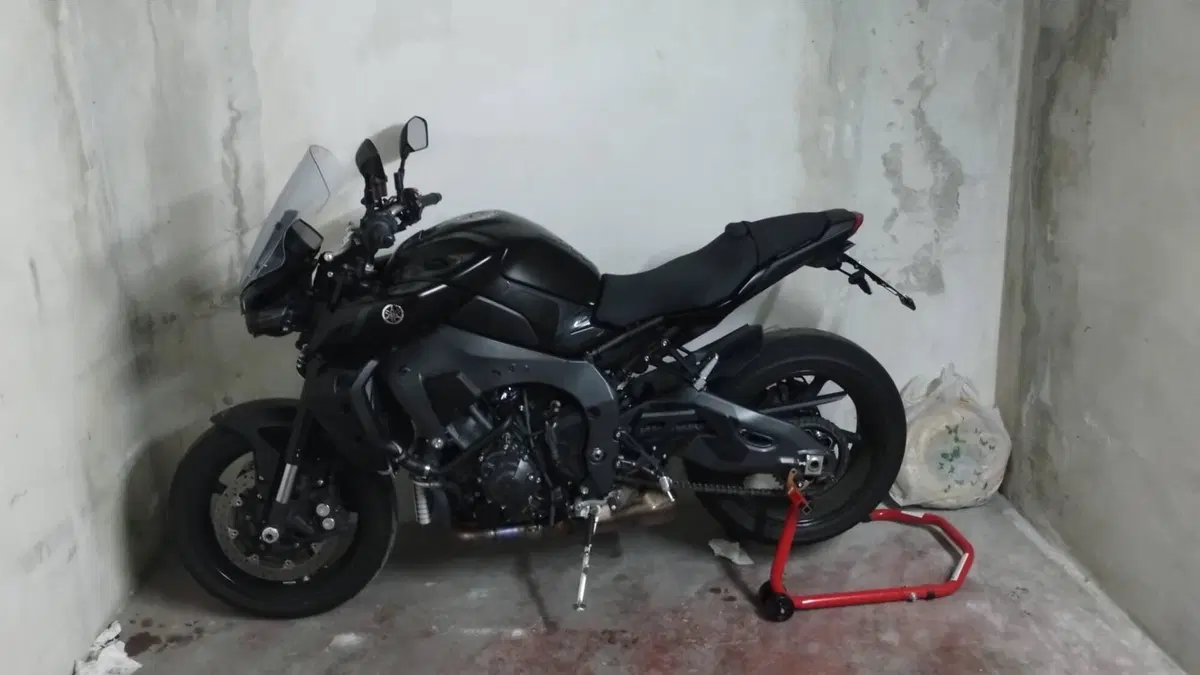 Yamaha MT-10 (2022 - 26) (6)
