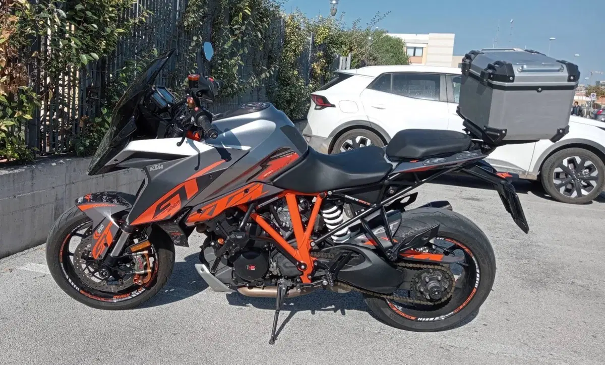 KTM 1290 Super Duke GT ABS (2016 - 18) (2)
