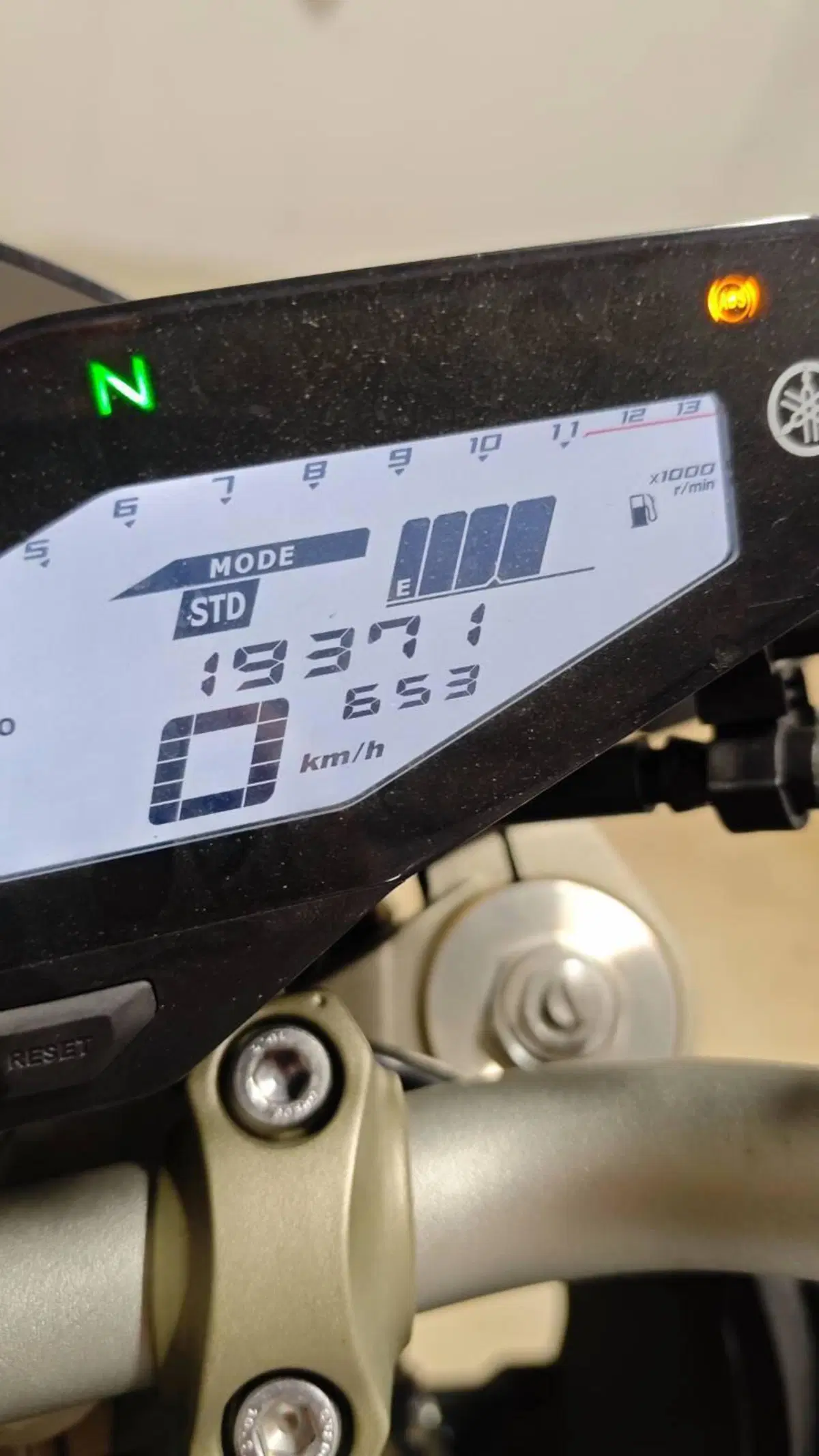 Yamaha MT-09 ABS (2016) (4)