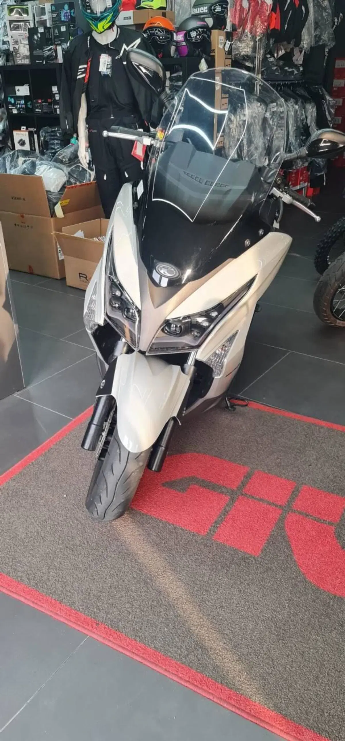 Kymco X-Town 300i (2021 - 24) (3)