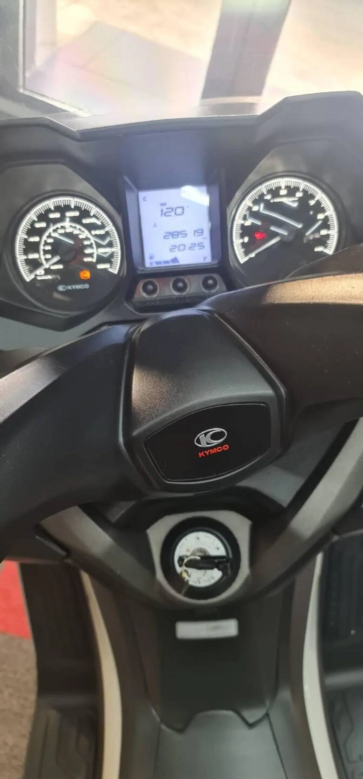 Kymco X-Town 300i (2021 - 24) (8)
