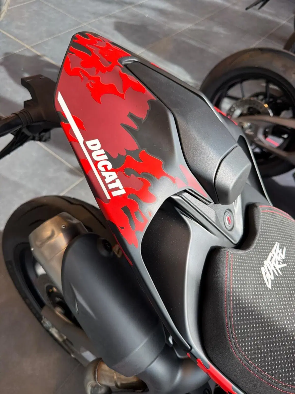 Ducati Panigale V2 FB63 (2026) (13)