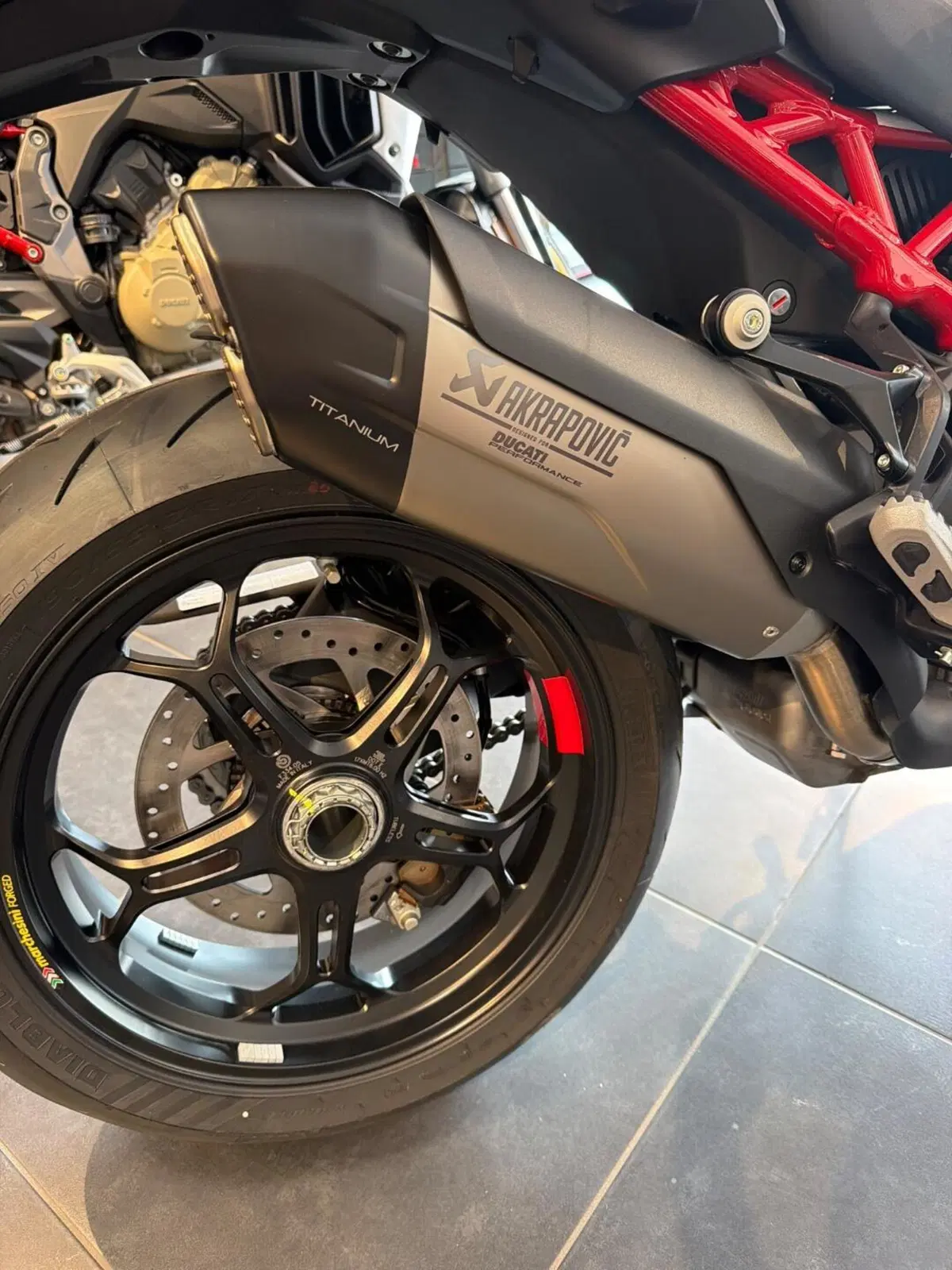 Ducati Multistrada V4 Pikes Peak (2025 - 27) (5)